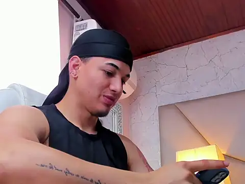 Snapshot of rocoo_santos chatting on 05/20/26, 06:25 rocoo santos online show from 05/20/26, 06:25