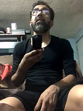 Snapshot of Granverga666 chatting on 11/14/25, 06:45 Granverga666 online show from 11/14/25, 06:45