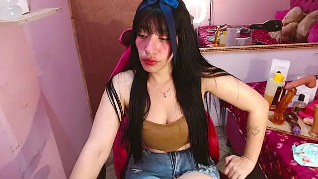 Snapshot of IVET_CUTE1 chatting on 06/08/26, 01:28 IVET CUTE1 online show from 06/08/26, 01:28