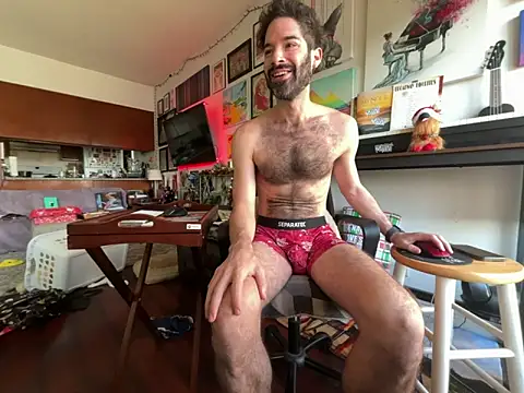 Snapshot of Pupscritch chatting on 12/22/25, 04:37 Pupscritch online show from 12/22/25, 04:37