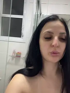 yumi-hot online show from 07/25/26, 05:32