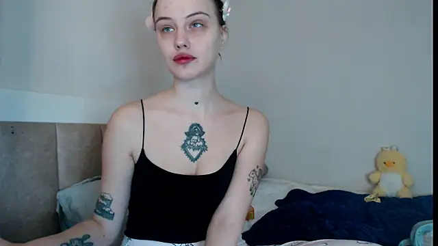 Snapshot of Pizda-Drozda chatting on 10/28/25, 08:11 Pizda-Drozda online show from 10/28/25, 08:11