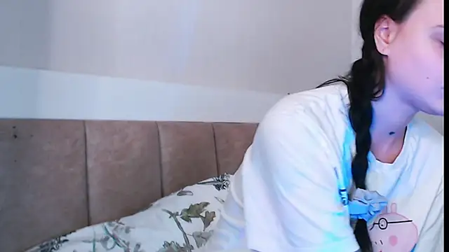 Snapshot of Pizda-Drozda chatting on 10/31/25, 02:56 Pizda-Drozda online show from 10/31/25, 02:56