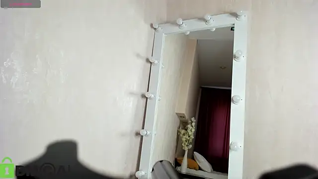 Elle Ellise online show from 10/01/25, 06:41