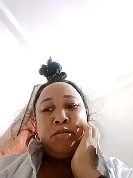 Mamapm20 online show from 10/08/25, 07:33