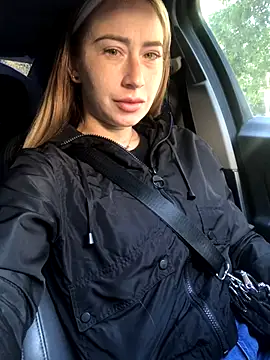 Reina Cummings online show from 09/15/25, 04:56