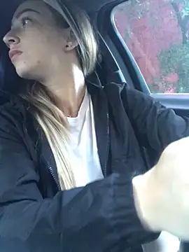 Reina Cummings online show from 09/16/25, 04:46