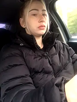 Reina Cummings online show from 10/06/25, 05:05