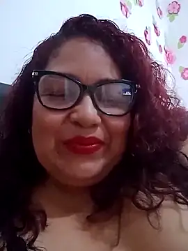 Snapshot of ladytropical1 chatting on 09/12/25, 05:35 ladytropical1 online show from 09/12/25, 05:35