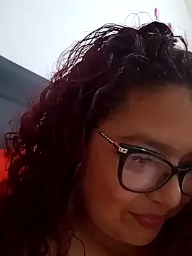 Snapshot of ladytropical1 chatting on 10/04/25, 04:49 ladytropical1 online show from 10/04/25, 04:49