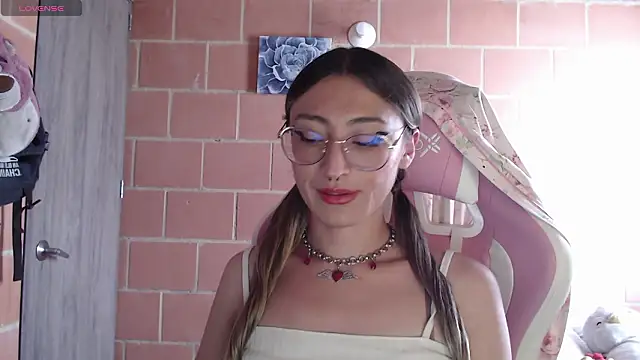 Andrea camilaaa online show from 02/20/26, 05:02