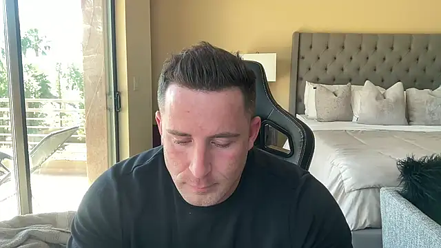 brettmycles28 online show from 10/02/25, 05:53