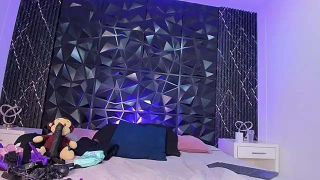 VictoriaSanz  online show from 10/08/25, 05:27