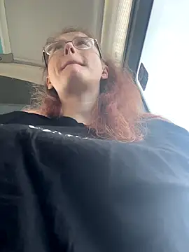 Snapshot of raen001 chatting on 11/07/25, 08:58 raen001 online show from 11/07/25, 08:58