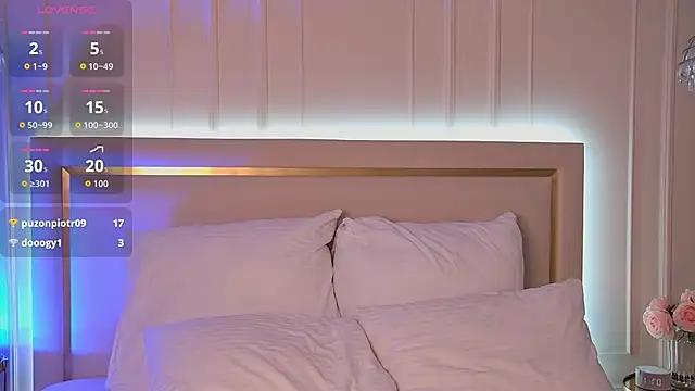 Snapshot of ArianaMell chatting on 10/17/25, 03:10 ArianaMell online show from 10/17/25, 03:10