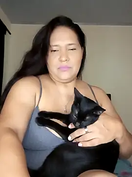 Laurasofia01 online show from 12/02/25, 03:34