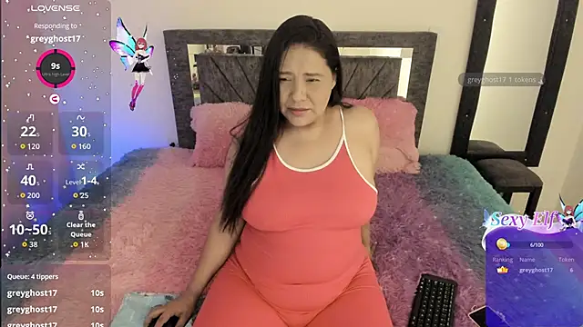 Laurasofia01 online show from 05/13/26, 03:37