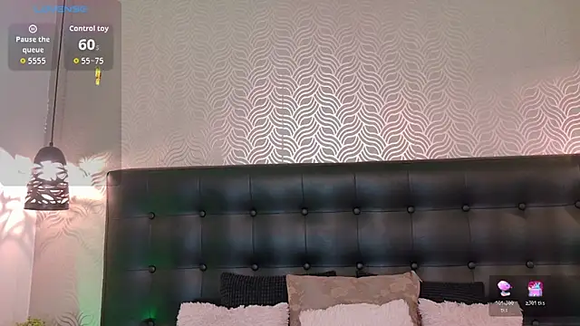 Sharonevanss  online show from 11/17/25, 08:36