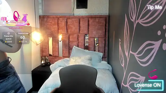 Isa Thompson   online show from 09/15/25, 12:05