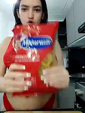 Snapshot of abrilour chatting on 10/04/25, 03:04 abrilour online show from 10/04/25, 03:04