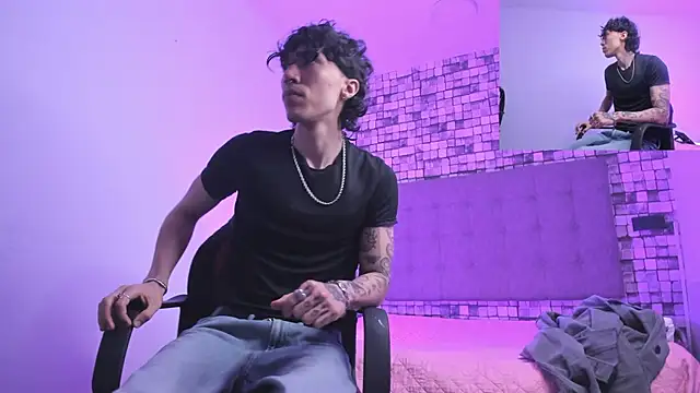 Snapshot of felix__star chatting on 09/27/25, 07:52 felix star online show from 09/27/25, 07:52