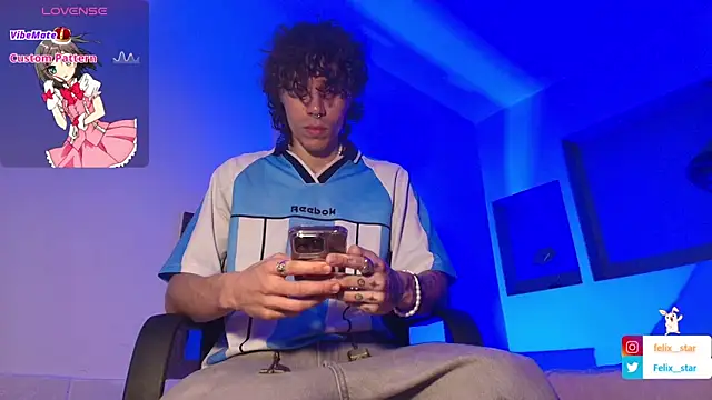 Snapshot of felix__star chatting on 11/28/25, 08:00 felix star online show from 11/28/25, 08:00