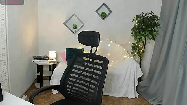 stacey  doll online show from 10/08/25, 01:25