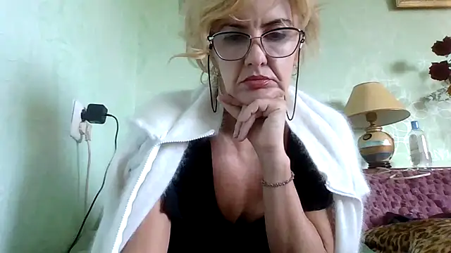 TianaQLove online show from 11/01/25, 12:51