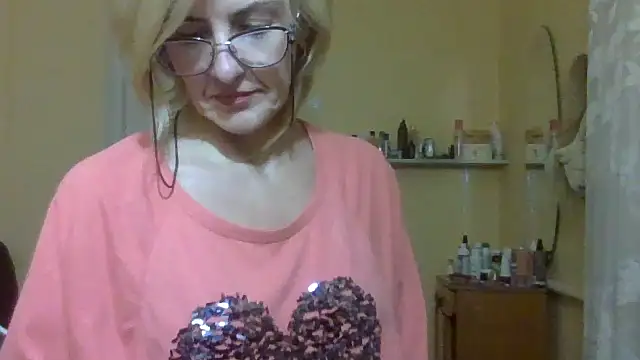 TianaQLove online show from 11/20/25, 06:51