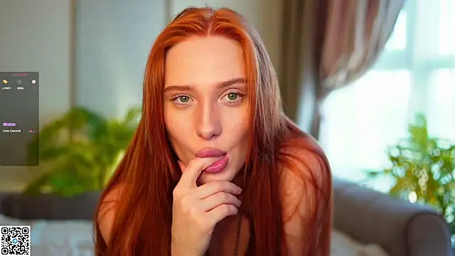 Snapshot of KissOfFlame chatting on 12/14/25, 07:58 KissOfFlame online show from 12/14/25, 07:58