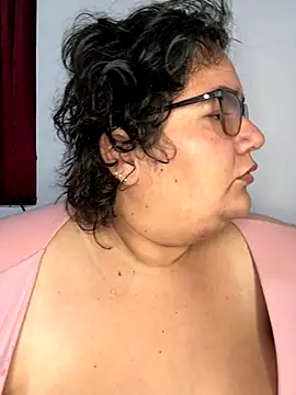 Snapshot of Mariana_cooper_07 chatting on 10/22/25, 11:32 Mariana cooper 07 online show from 10/22/25, 11:32