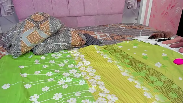 mishell lovely online show from 11/16/25, 02:11