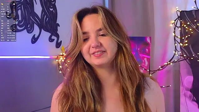 Snapshot of LucilleMcBride chatting on 12/14/25, 07:25 LucilleMcBride online show from 12/14/25, 07:25