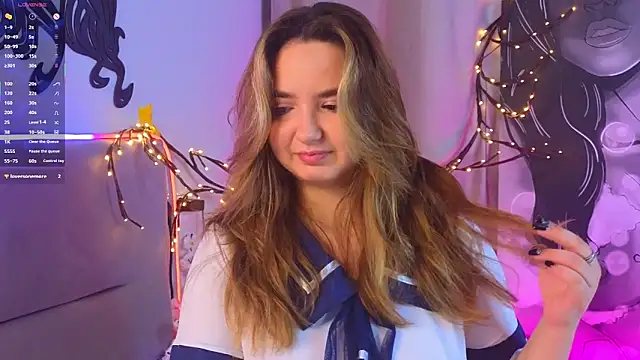 Snapshot of LucilleMcBride chatting on 12/18/25, 07:25 LucilleMcBride online show from 12/18/25, 07:25