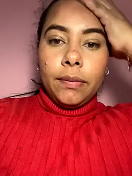 Snapshot of Oskeyli chatting on 11/08/25, 02:56 Oskeyli online show from 11/08/25, 02:56