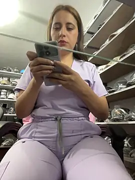 Snapshot of GiaDuque chatting on 01/08/26, 11:34 GiaDuque online show from 01/08/26, 11:34