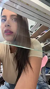Snapshot of GiaDuque chatting on 04/15/26, 12:34 GiaDuque online show from 04/15/26, 12:34