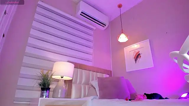  paula x online show from 10/15/25, 11:32