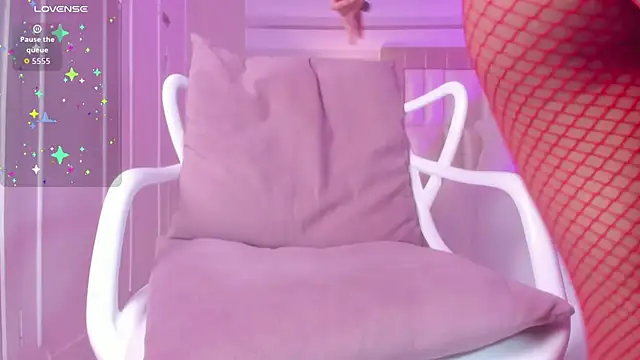  paula x online show from 10/25/25, 01:07