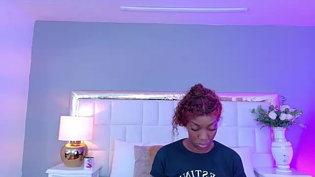 MadeleineHocker online show from 10/11/25, 11:53