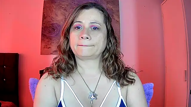 Snapshot of milagros_latina75 chatting on 10/18/25, 01:56 milagros latina75 online show from 10/18/25, 01:56
