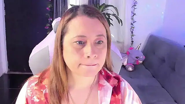 Snapshot of milagros_latina75 chatting on 11/24/25, 03:56 milagros latina75 online show from 11/24/25, 03:56