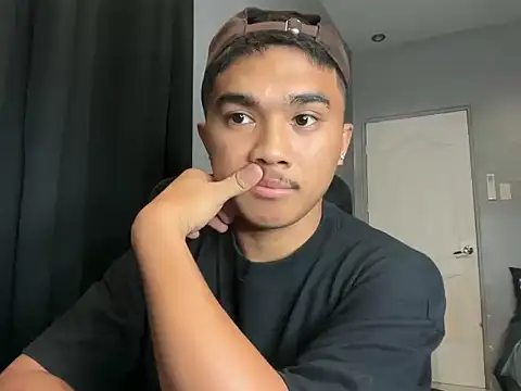 pinoyAdrianneXXX online show from 05/04/26, 10:00