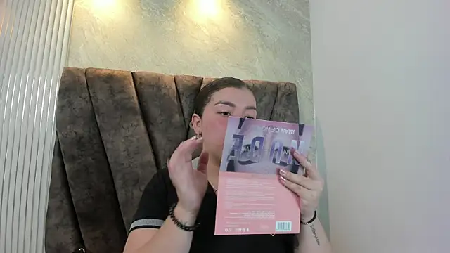 Snapshot of leilapons chatting on 11/05/25, 05:13 leilapons online show from 11/05/25, 05:13