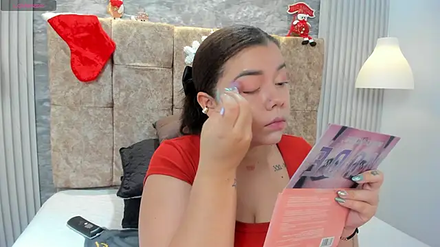 Snapshot of leilapons chatting on 11/30/25, 05:39 leilapons online show from 11/30/25, 05:39