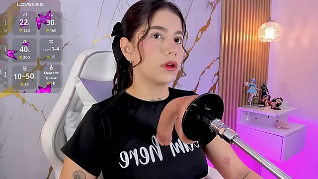 Snapshot of alissaowens_ chatting on 11/29/25, 10:18 alissaowens online show from 11/29/25, 10:18