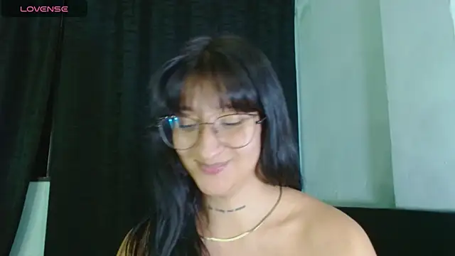 EVAH LEE  online show from 03/21/26, 08:19