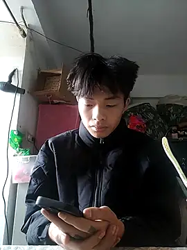 Snapshot of junjun1189 chatting on 10/25/25, 03:58 junjun1189 online show from 10/25/25, 03:58