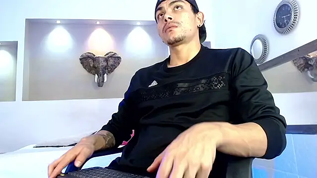 Tommy kurtt online show from 11/01/25, 10:28