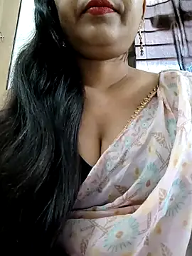 Sofia-ex online show from 10/15/25, 07:41